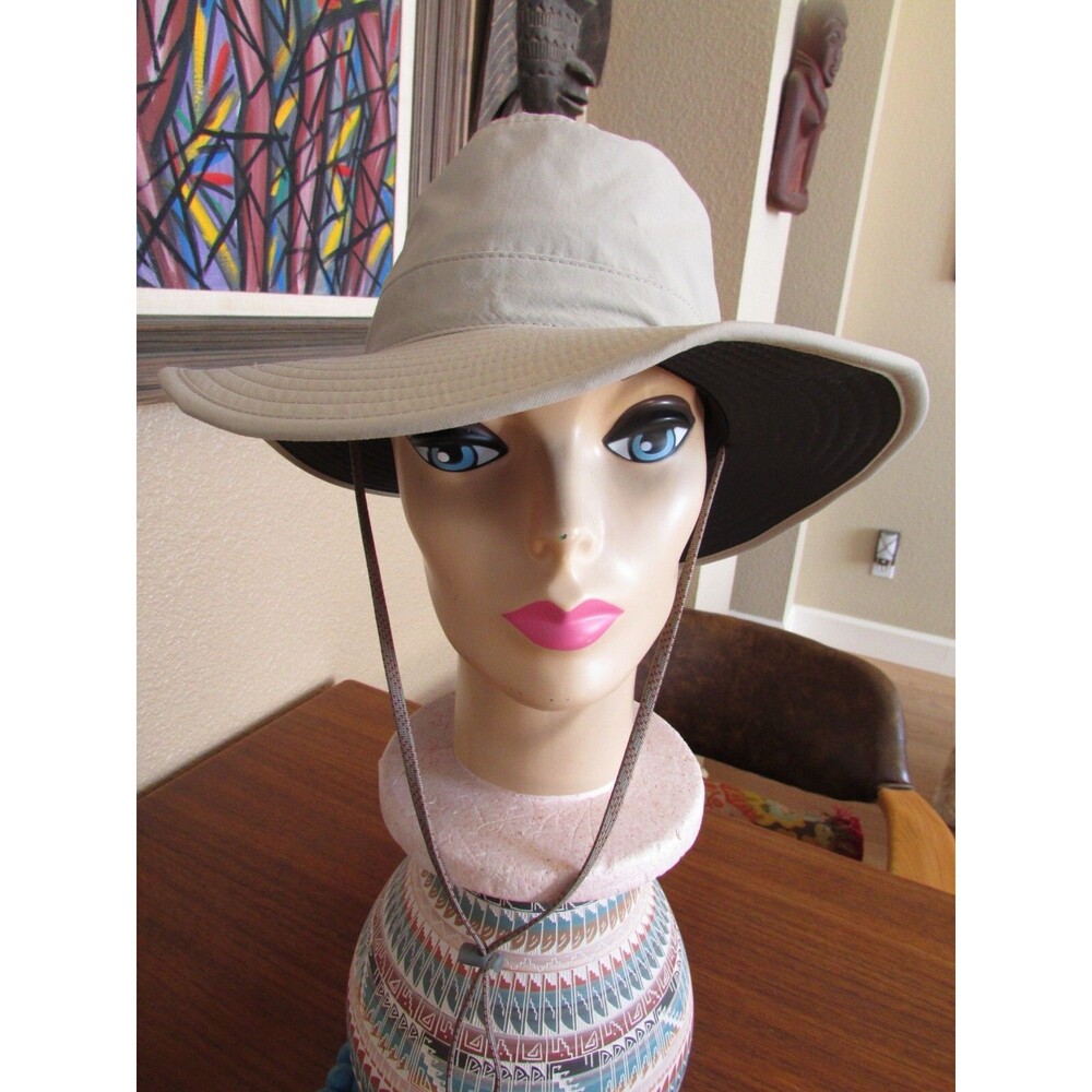 REI Co-op Light Khaki S/M Unisex Nylon Mesh Outdoor Fishing Safari Hat